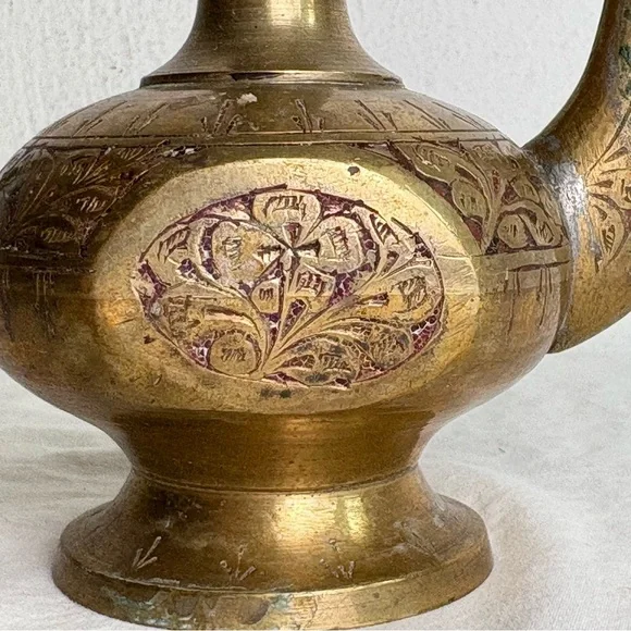 Vintage Solid Brass Teapot Genie Lamp Pitcher Made in India Ornate Etched Floral - Picture 10 of 15